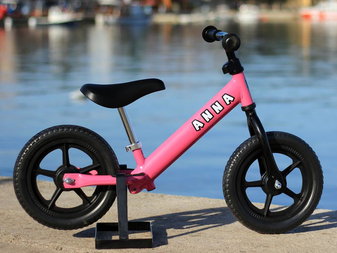 laufrad mit montierbaren pedalen Laufrad mit personalisierbarem Aufschrift